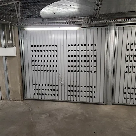 Karkonoska Z Garazem 公寓 *