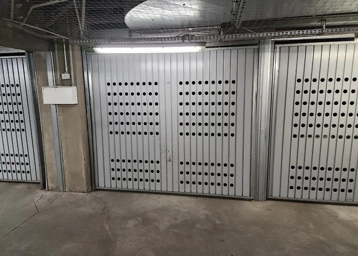 Karkonoska Z Garazem Lägenhet *