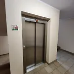 Karkonoska Z Garazem Апартаменты Вроцлав