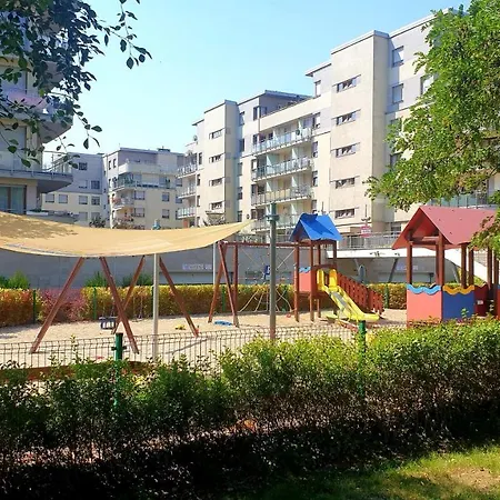Karkonoska Z Garazem Апартаменты Вроцлав
