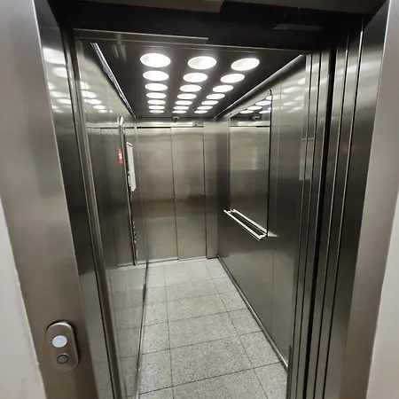 アパート Karkonoska Z Garazem