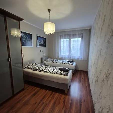 Karkonoska Z Garazem Apartmán