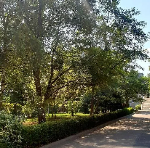 Karkonoska Z Garazem 公寓 *