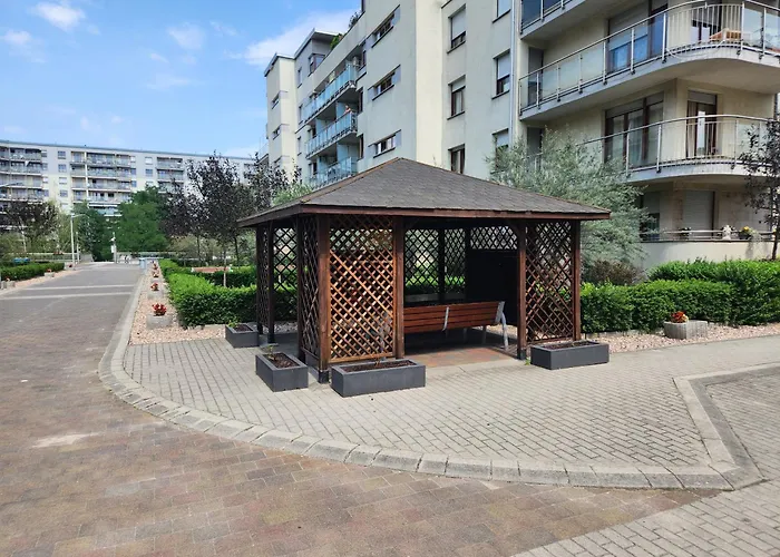 Karkonoska Z Garazem 公寓 *